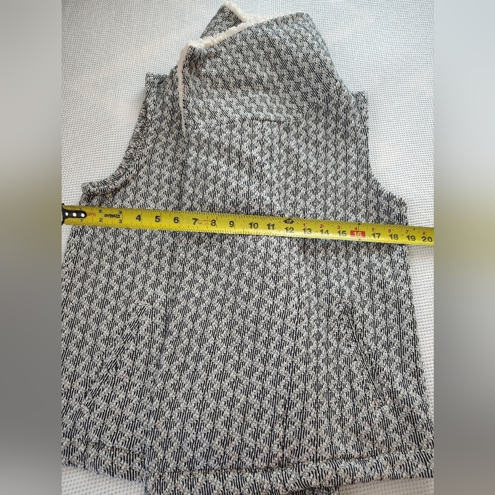 Loft Gray and White Shawl Collar Vest Size M - Picture 3 of 7